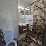 Апартаменти Cosy Бухарест
